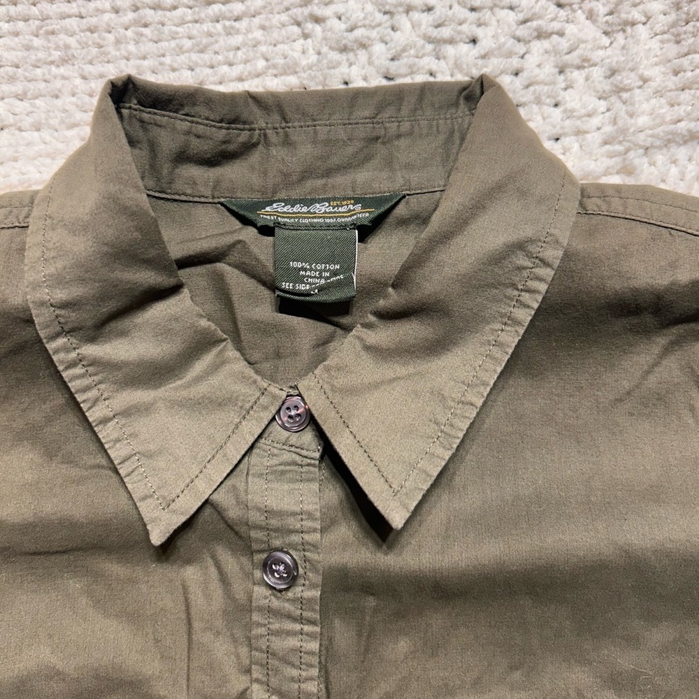 Y2K Eddie Bauer Short Sleeve Olive Green Button-Up - Picture 3 of 5